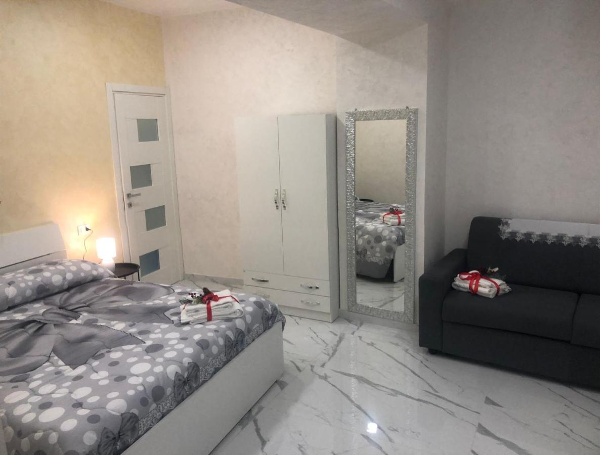 Catalea Bed & Breakfast เนเปิลส์ ภายนอก รูปภาพ