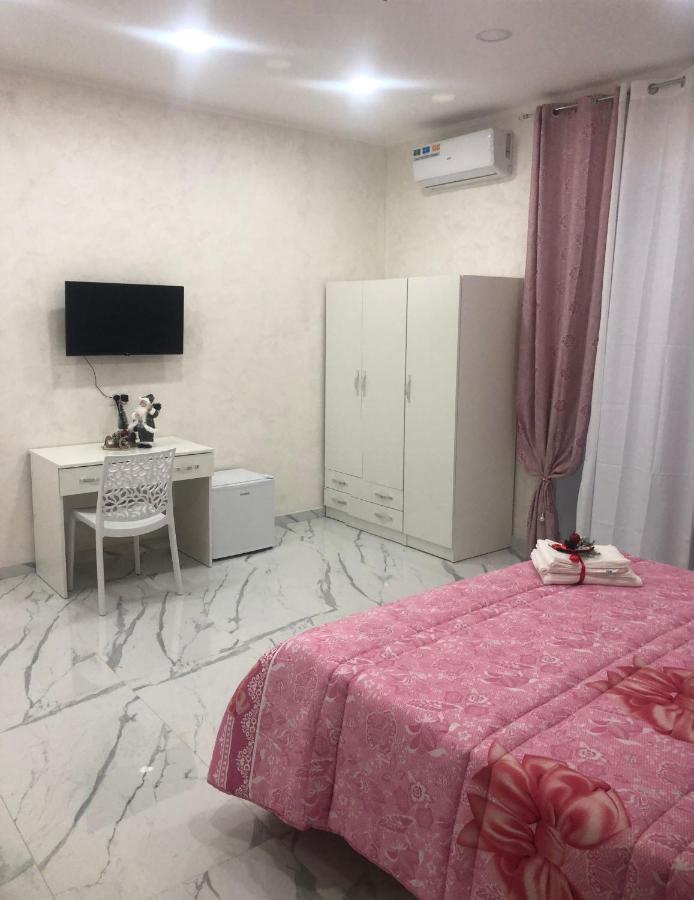 Catalea Bed & Breakfast เนเปิลส์ ภายนอก รูปภาพ