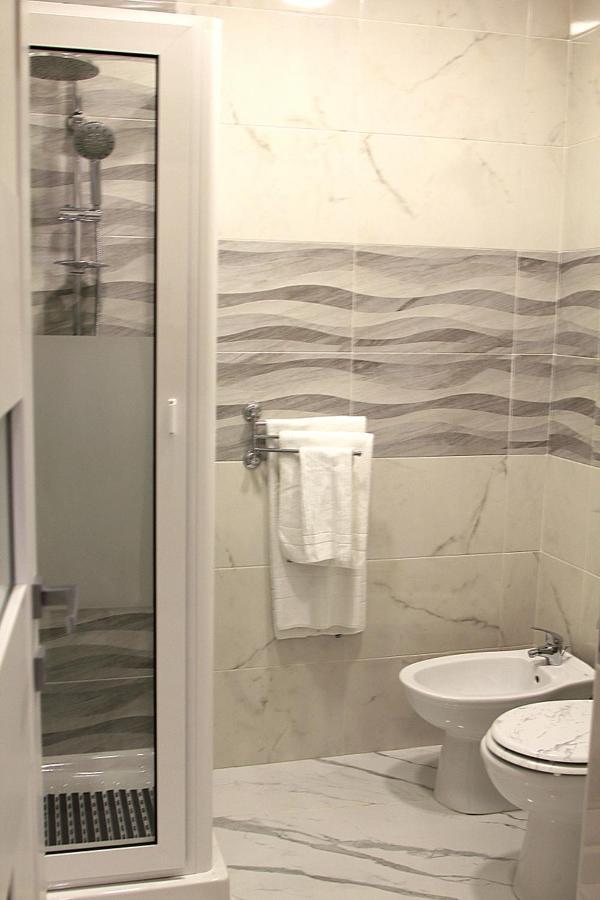 Catalea Bed & Breakfast เนเปิลส์ ภายนอก รูปภาพ