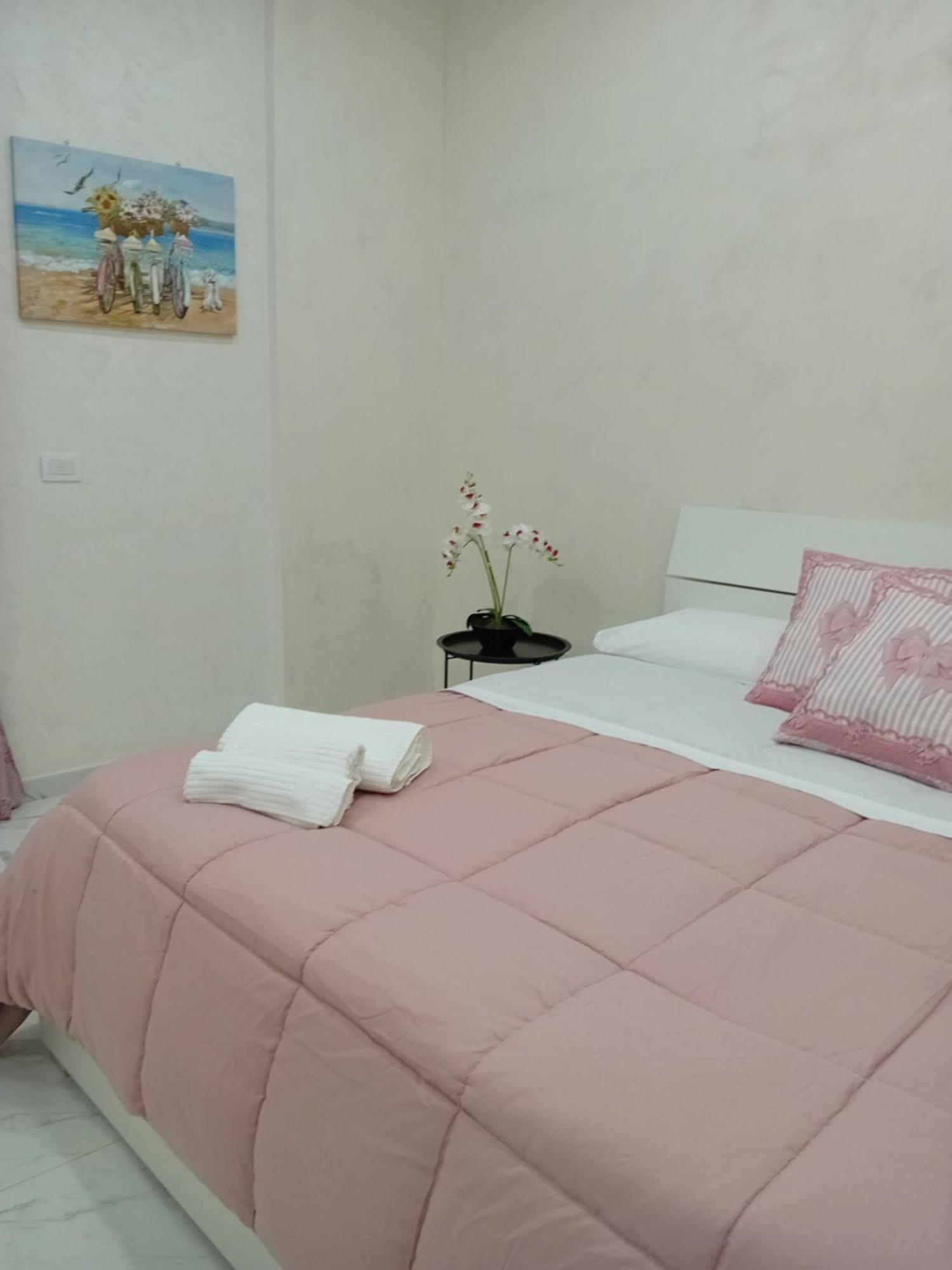 Catalea Bed & Breakfast เนเปิลส์ ภายนอก รูปภาพ