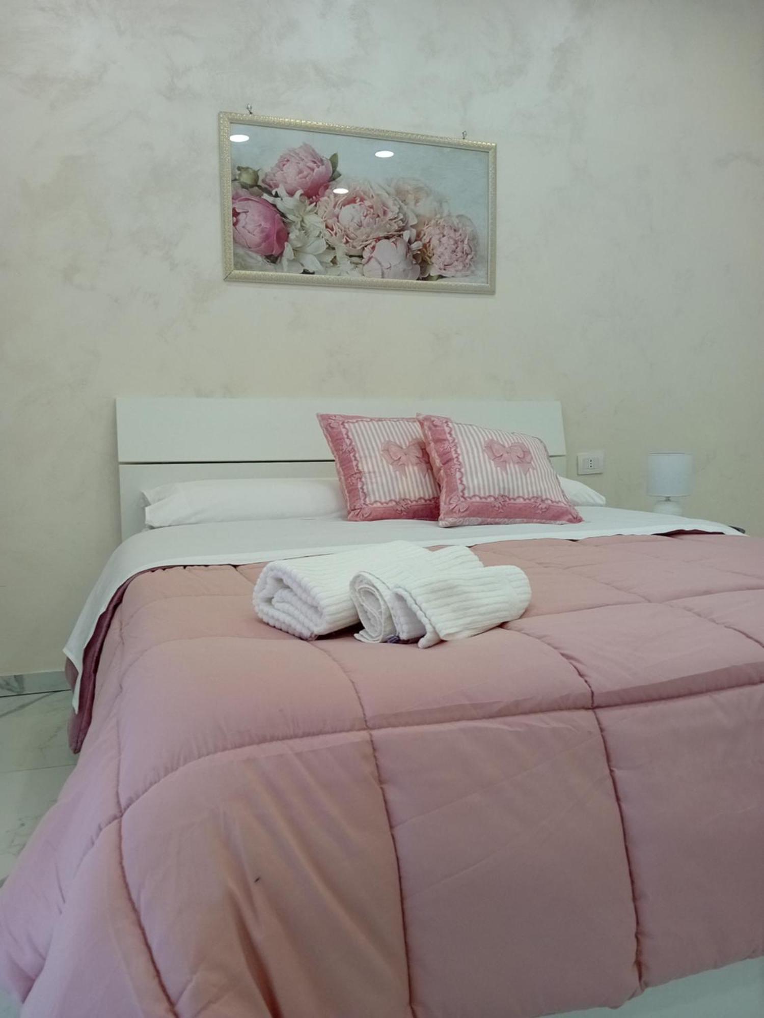 Catalea Bed & Breakfast เนเปิลส์ ภายนอก รูปภาพ